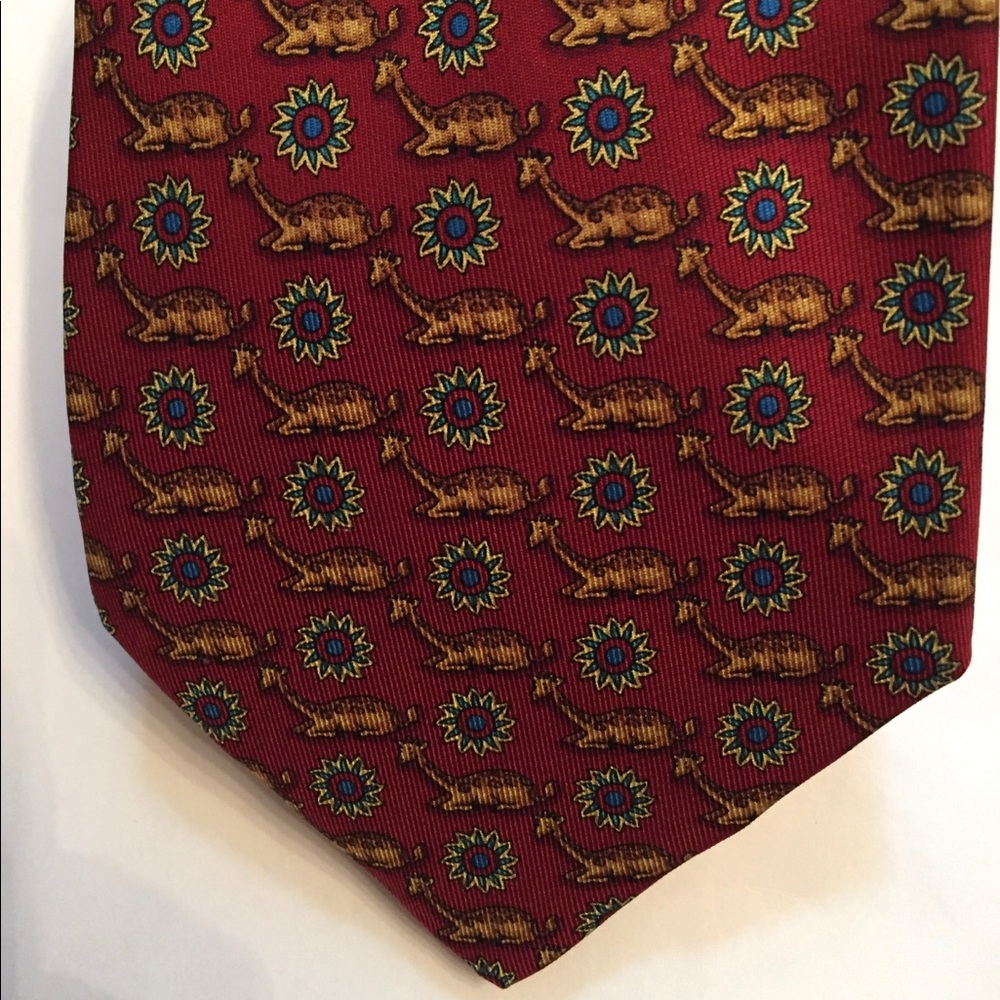 SALVATORE FERRAGAMO MENS Silk Tie Red with giraffes flowers Italy accessory